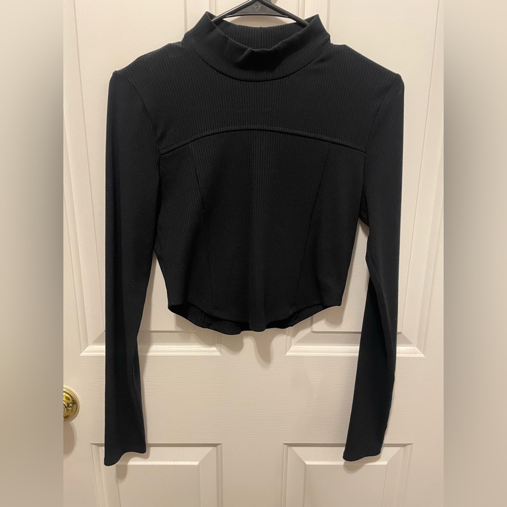Forever 21 Black Ribbed Long Sleeve Crop Top